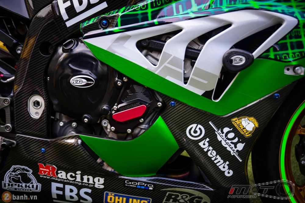 BMW HP4 day phong cach voi ban do Green Racing Performance - 18