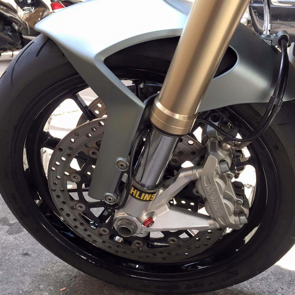 Ducati Monster 1100 nham mo manh me - 3