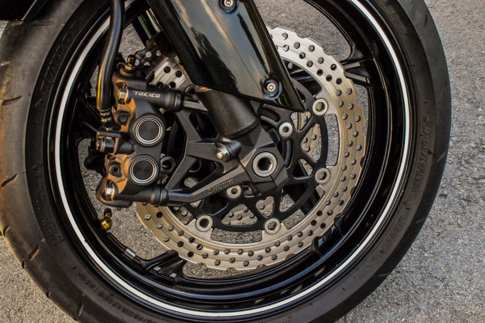 Su hap dan tu chiec Kawasaki Z1000 phien ban cu - 8