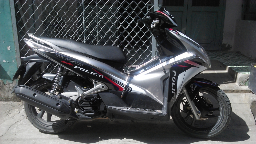 Honda Air Blade 110 2011 do tem manh me