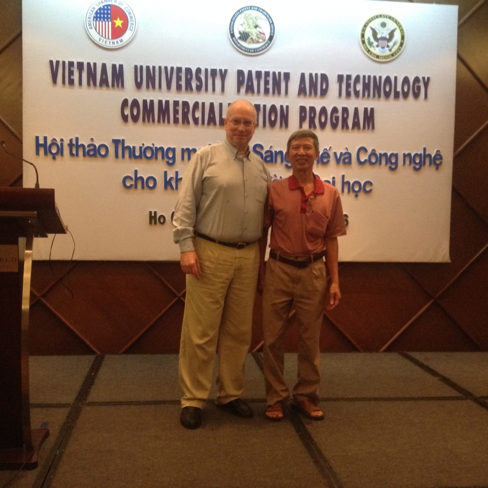 Chen co UP SIDE DOWN duoc huy chuong sang che WiPO _world
