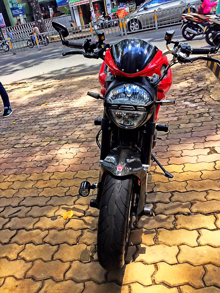 Ducati 796 chat choi voi cac option gia tri