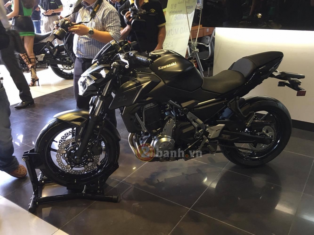 Kawasaki Viet Nam chinh thuc ra mat Z900 Z650 va Ninja 300 2017 - 3