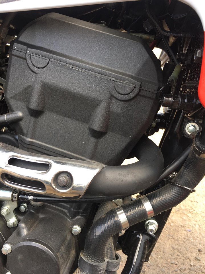 Kawasaki Dtracker 250 cho Biker thich bay nhay o Sai Gon - 4