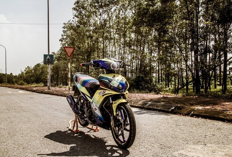 Exciter 2010 do kieng cuc doc voi sac mau tac ke bong - 4