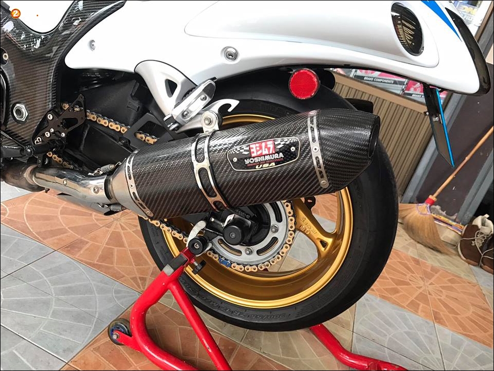 Suzuki Hayabusa do than gio hao nhoang qua cong nghe Carbon - 12