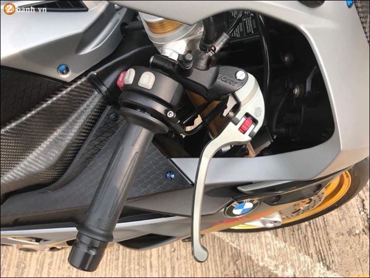 BMW S1000RR ve dep tram tinh qua tong mau xam nham - 6