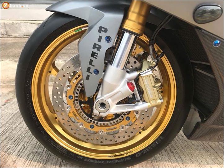 BMW S1000RR ve dep tram tinh qua tong mau xam nham - 10