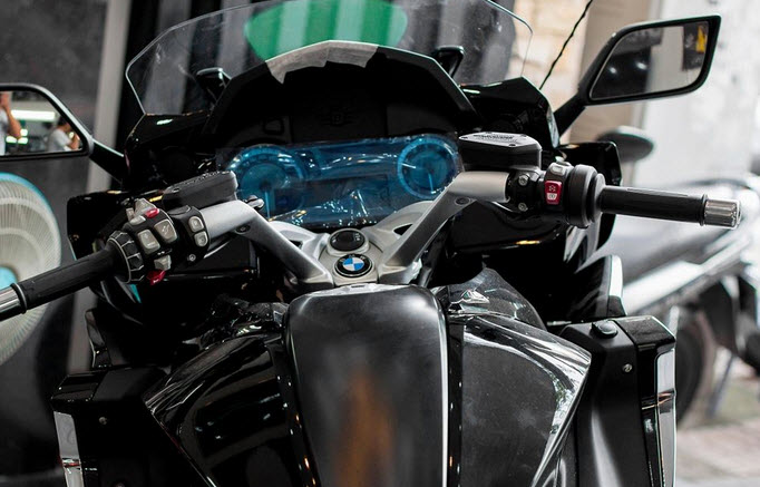 BMW K1600B 2018 dau tien cap cang Sai Gon voi gia 125 ty dong - 3