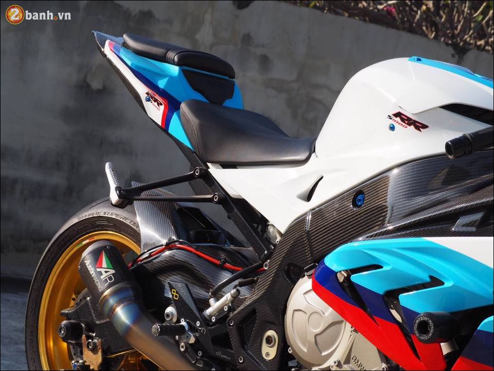 BMW S1000RR ve dep kho cuong tu Ca map tren can - 7