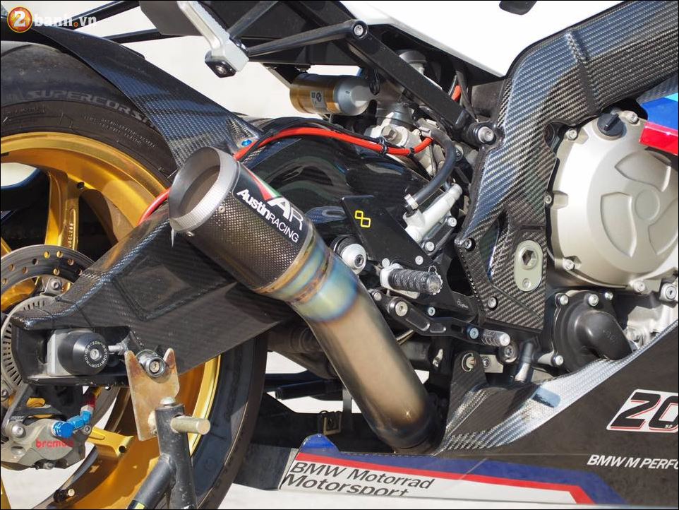 BMW S1000RR ve dep kho cuong tu Ca map tren can - 11