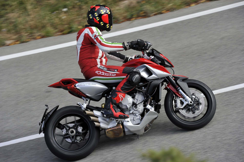 MV Agusta Rivale xuat hien ban sao YX300 C6C tai thi truong Trung Quoc - 5