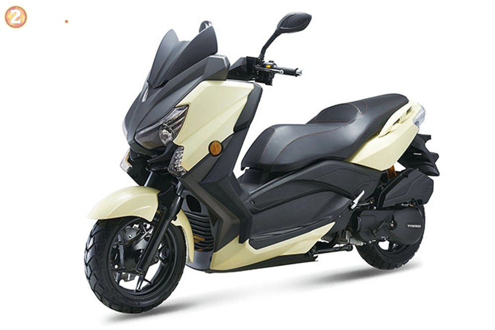 Xuat hien phien ban nhai Honda CB1000RRYamaha XMAX duoi danh thuong hieu TAROMOTO - 8