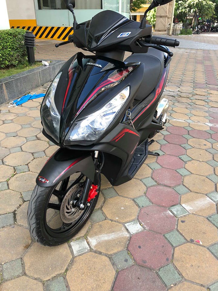 Air blade 125 Black den san 29P 24924 khoa bam remote cao cap 36 trieu cho nguoi can dung - 3