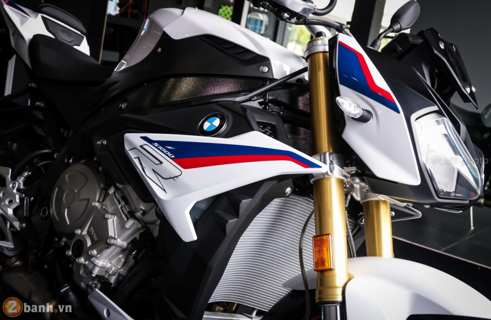 Can canh BMW S1000R 2018 full option co gia tu 529 trieu VND tai Viet Nam - 3