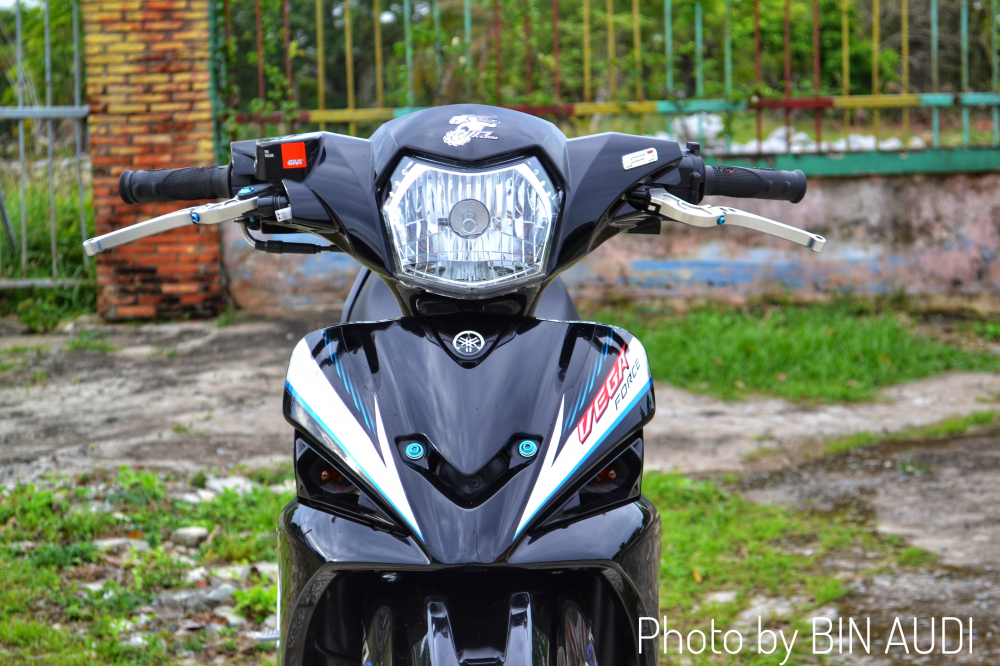 Vega Force do sieu dinh voi bang dieu khien thua huong tu Kawasaki Z1000