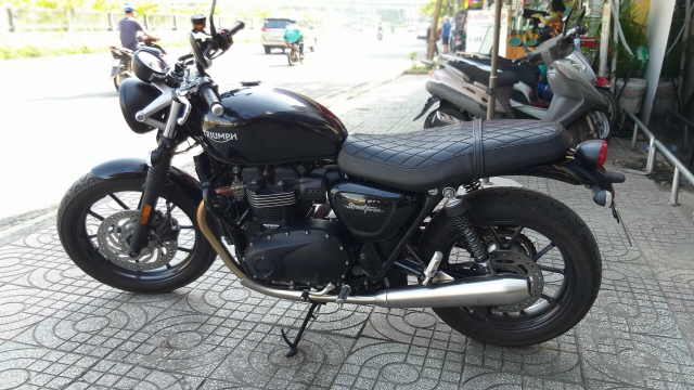 Triumph Street twin - 4