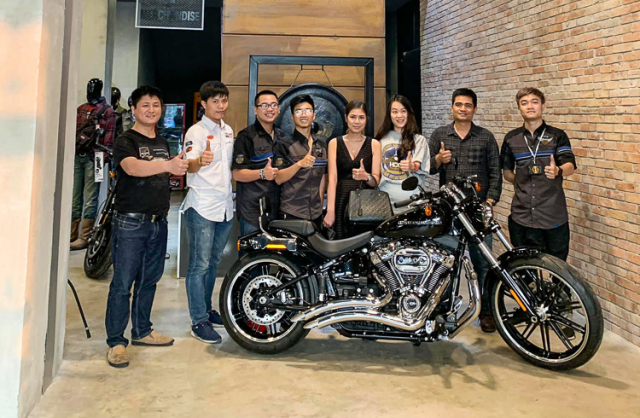 Co vo tre mua tang chong sieu pham HarleyDavidson Breakout 114 2019 - 4