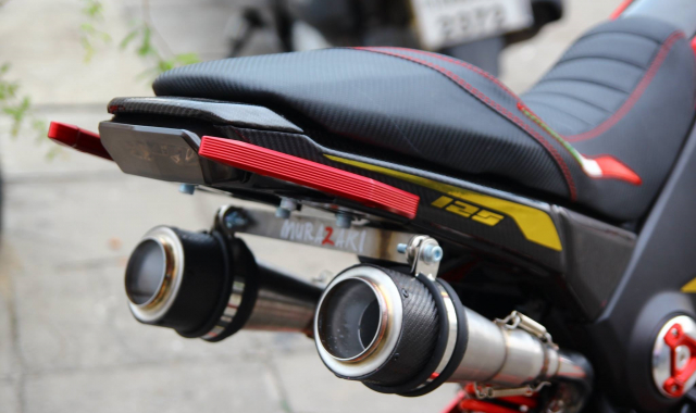 MSX 125 do he thong ong xa lay y tuong tu Ducati gay thich thu cho nguoi xem - 12