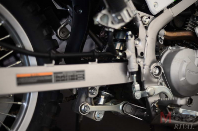 Can canh gia dinh Kawasaki KLX 230 KLX 230 SE KLX 230R KLX 300R 2019 gia tu 91 trieu VND - 8