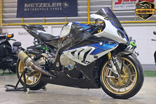 BMW HP4 cang hoan thien hon voi loat nang cap khung - 12