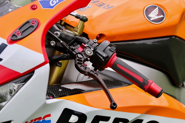 Honda CBR1000RR Repsol do an tuong voi dan chan vo doi - 9