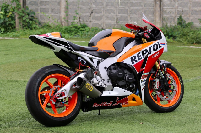 Honda CBR1000RR Repsol do an tuong voi dan chan vo doi - 20