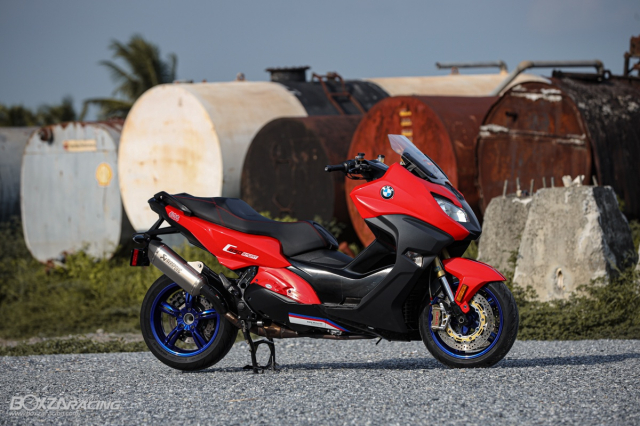BMW C650 do an tuong voi phong cach Sporty tuoi tan - 3
