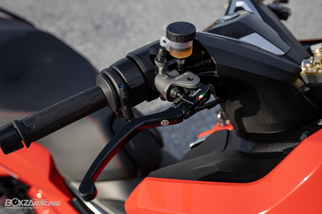 BMW C650 do an tuong voi phong cach Sporty tuoi tan - 8