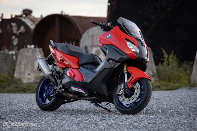 BMW C650 do an tuong voi phong cach Sporty tuoi tan - 14