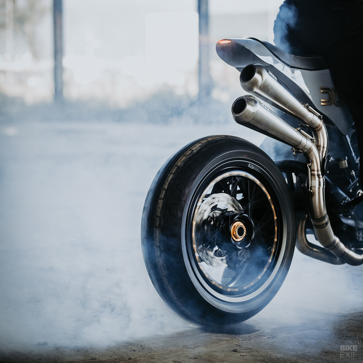 Ducati Monster S4R do Quai vat co bap den tu Moto Adonis - 9