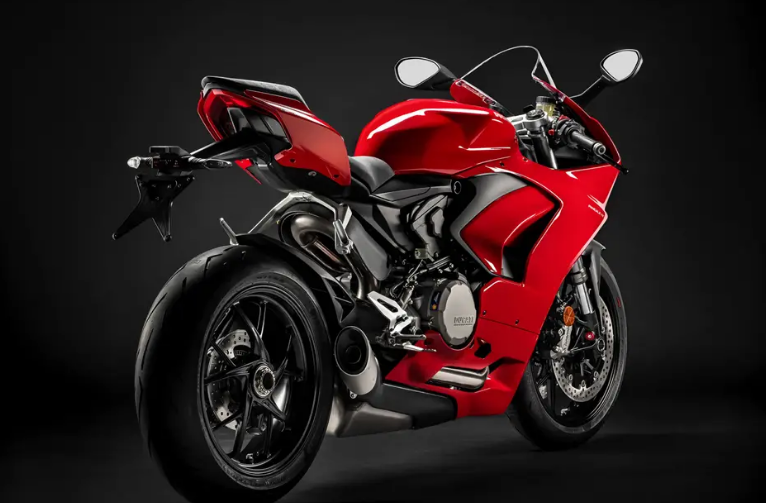 Ducati Panigale V2 lo dien danh cap giao dien cua dan anh Panigale V4 - 6