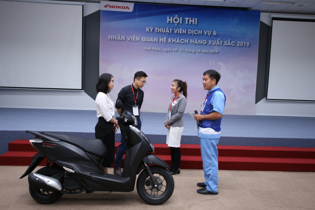 Honda VN to chuc Hoi thi Ky thuat vien dich vu Nhan vien quan he khach hang xuat sac 2019 - 9