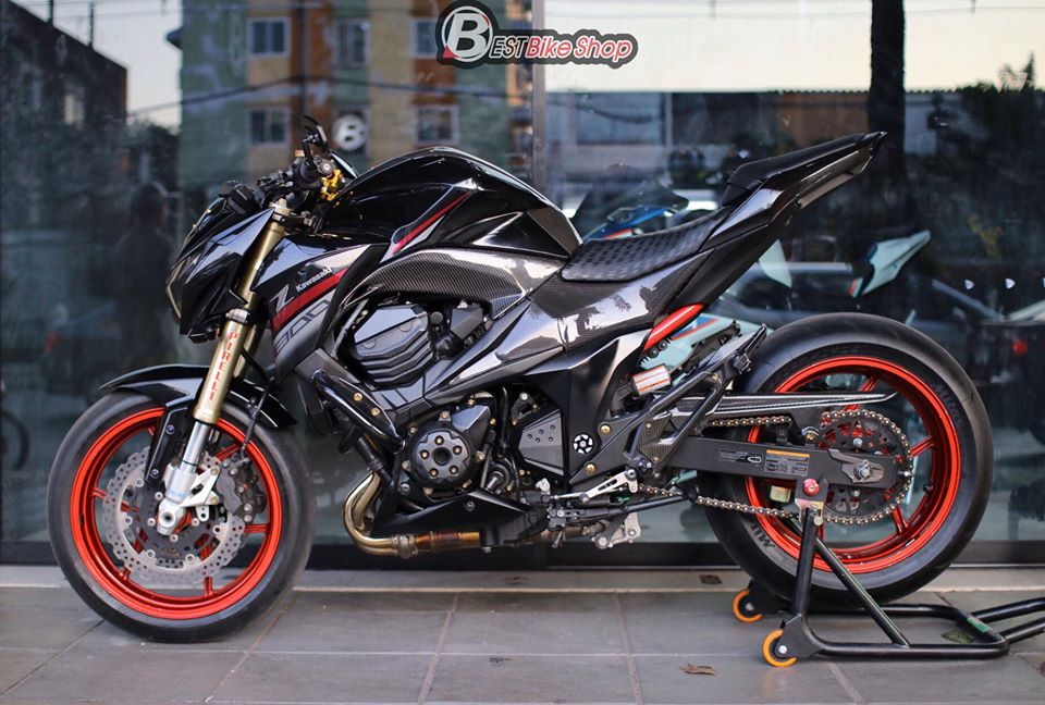 Kawasaki Z800 do loi cuon voi dien mao moi day chat choi - 12