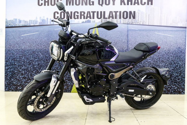 GPX MAD 300 ra mat tai Viet Nam voi gia cao hon R15 V3 chi 5 trieu