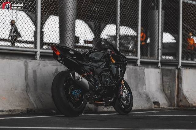 Yamaha R1 2020 do loi cuon voi dan trang bi dinh cao - 8