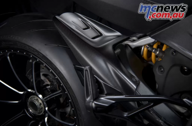 Ducati Diavel 1260 duoc nang cap voi goi do Ducati Performance - 4