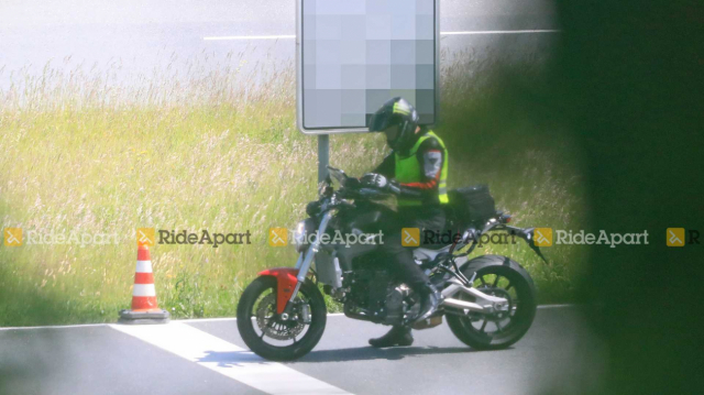 He lo Ducati Monster 937 2021 lan dau su dung khung nhom - 3