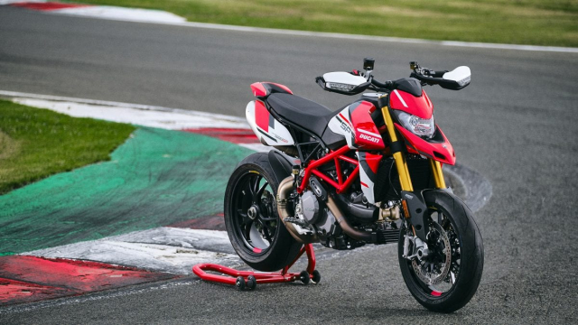 Ducati Hypermotard 950 2022 thay doi phong cach nang cap hieu suat - 6