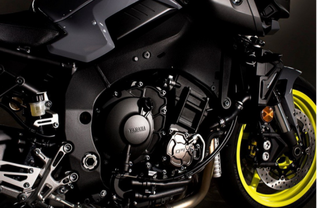 Suzuki GSXS1000 2021 va Yamaha MT10 tren ban can thong so - 4