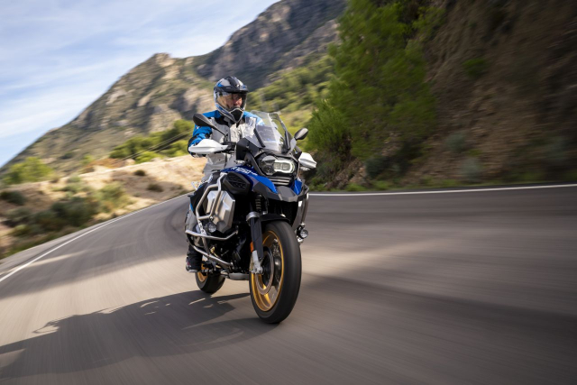 BMW R1250GS va R1250GS Adventure 2021 san sang ra mat thi truong Chau A - 6