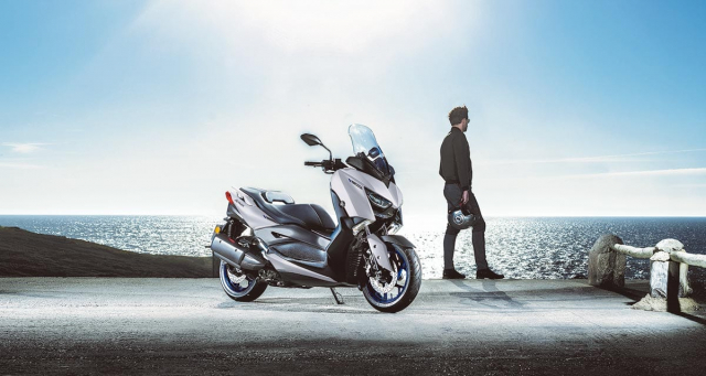 Do mat voi 5 mau moi tren Yamaha XMAX 300 2021