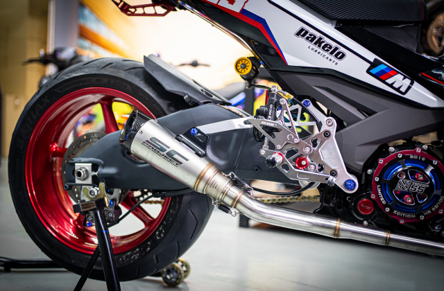 Phien ban Ex 150 do duoc lai tao giua Yamaha R1 va BMW S1000RR - 15