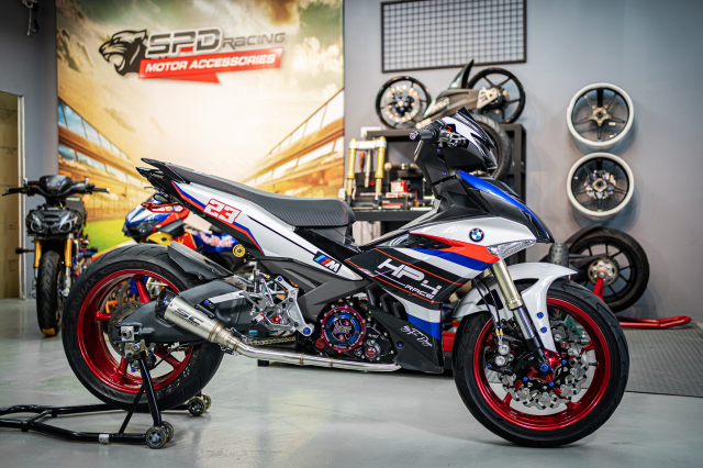 Phien ban Ex 150 do duoc lai tao giua Yamaha R1 va BMW S1000RR - 28