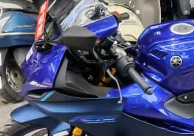 Yamaha R15 V4 R15M bat ngo xuat hien tai Dai Ly - 4