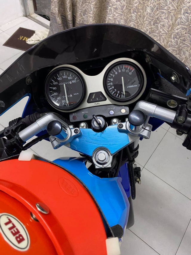 Xe tho Yamaha RXZ 135 duoc thu mua voi gia len toi 325 trieu dong - 21