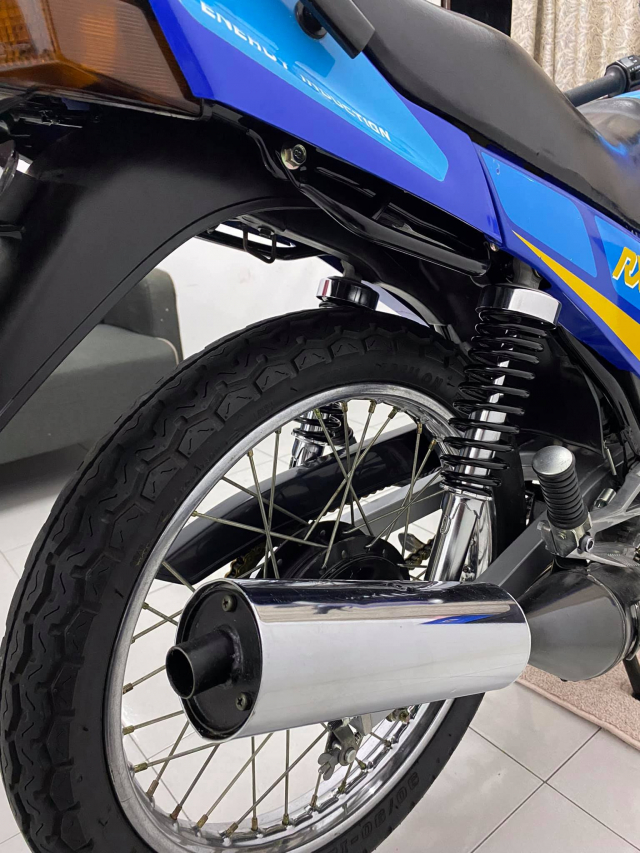 Xe tho Yamaha RXZ 135 duoc thu mua voi gia len toi 325 trieu dong - 25