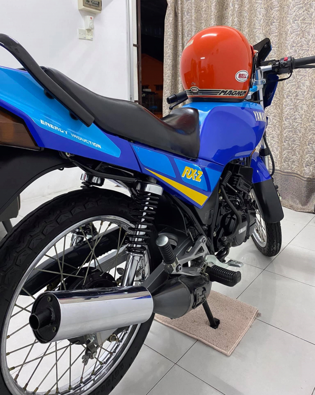 Xe tho Yamaha RXZ 135 duoc thu mua voi gia len toi 325 trieu dong - 7