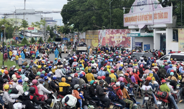 Ghi nhan ca tram F0 trong cac doan nguoi ve que tranh dich