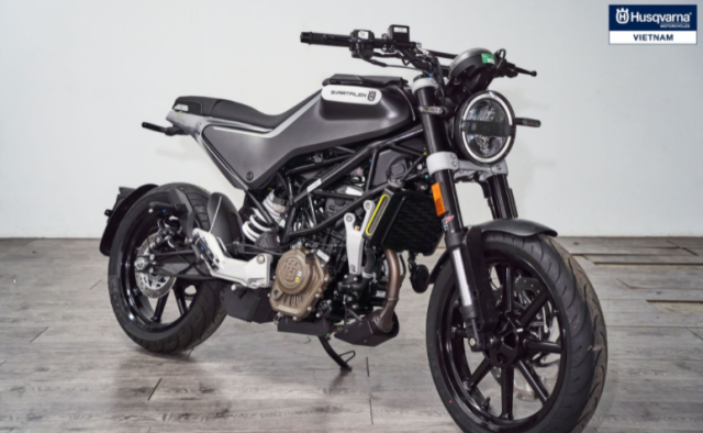 Husqvarna Svartpilen 401 va Svartpilen 200 chay hang khi vua toi Viet Nam